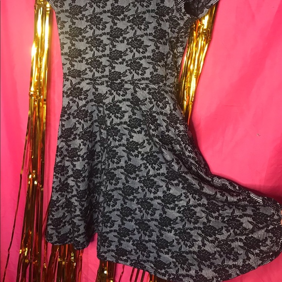 Forever 21 Black/Gray Dress - Picture 3 of 4